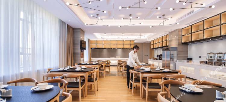 凯里亚德酒店(郑州方特电影小镇店)图片