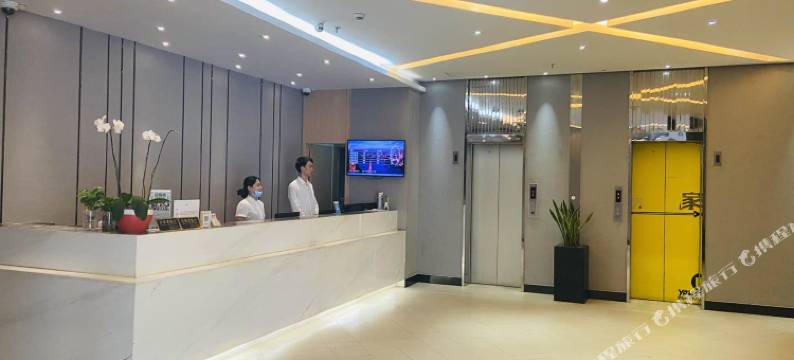 弗思特逸住酒店(上海宝山路地铁站店)图片