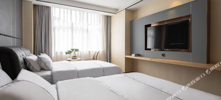 洛隆卓阅大酒店图片