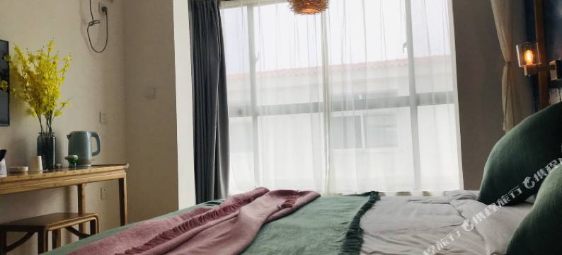 东望民宿(开封星光天地清明上河园店)图片