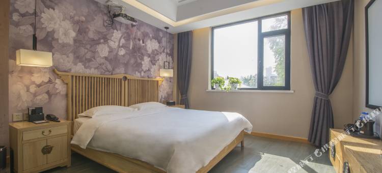 灰鲸酒店(保定保百购物广场复兴路体校店)图片