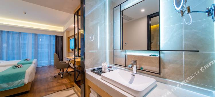 希岸·轻雅酒店(贵阳国际会展中心金融城店)图片