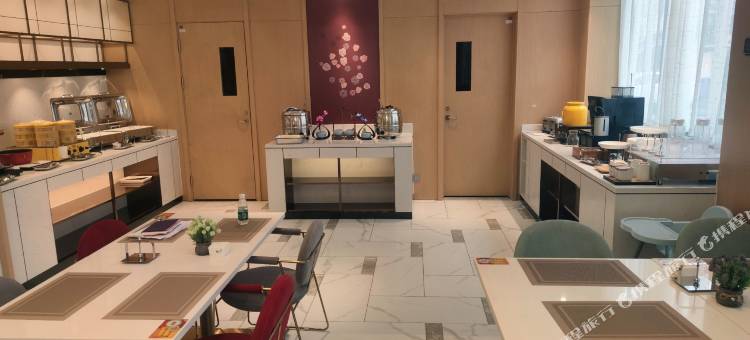 白玉兰酒店(苏州吴江万宝广场店)图片
