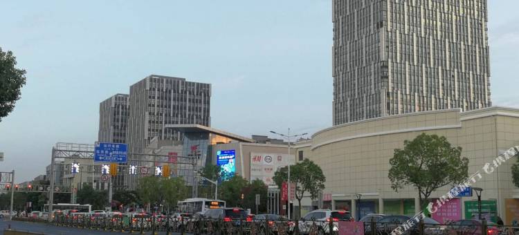 轻住·悦享酒店(上海环城东路地铁站店)图片