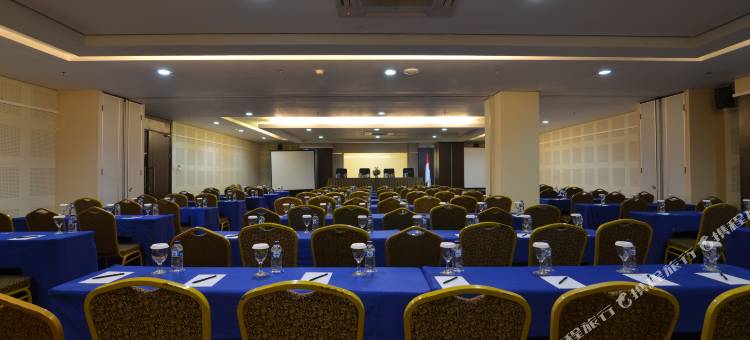 格兰德塞尔彭酒店(Grand Serpong Hotel)图片