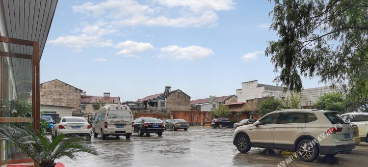 维也纳酒店(潜山川鎏店)图片