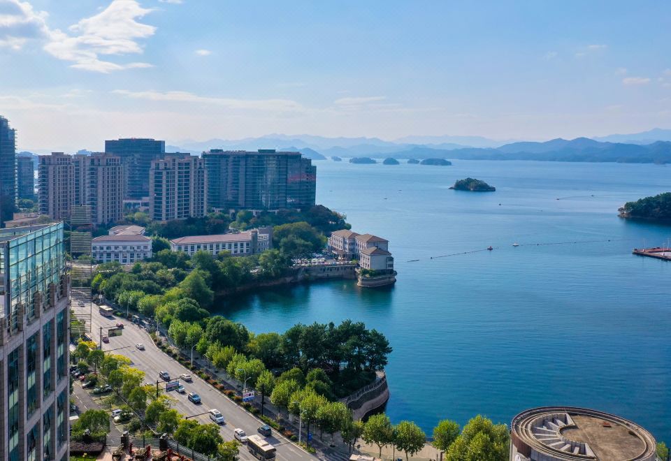 Qian dao Lake  Hotel HangzhouOver view
