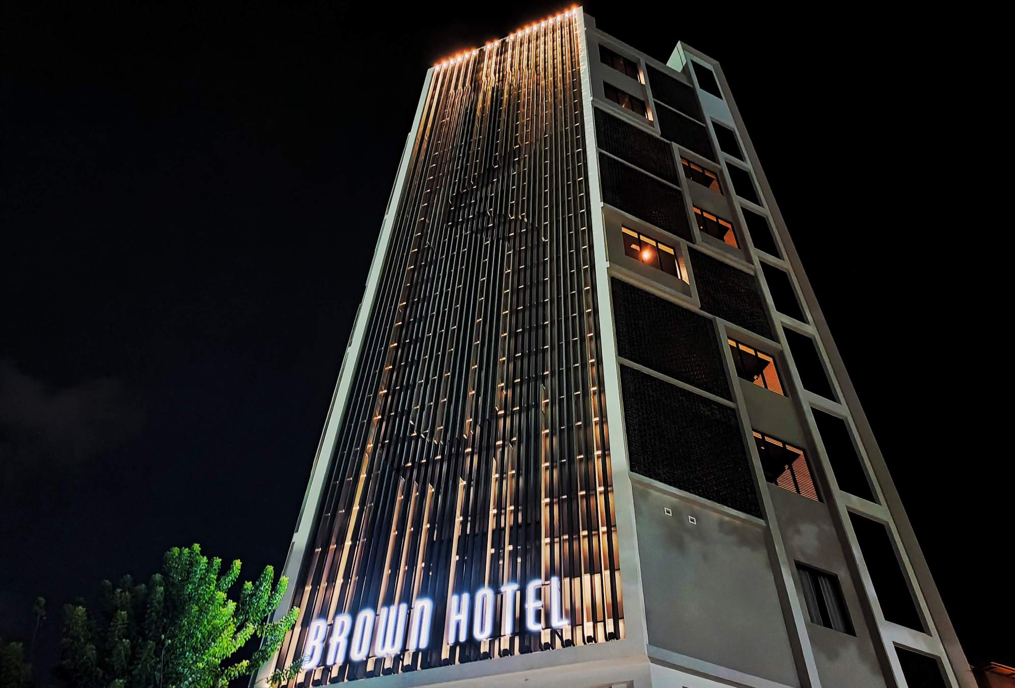 Brown HotelOver view