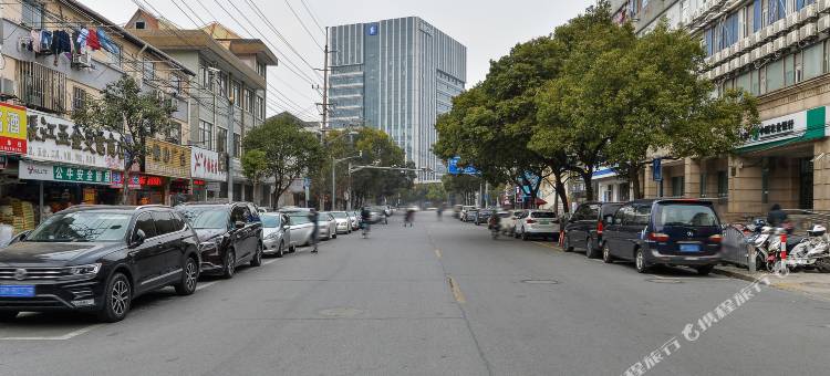 青季酒店MiNi(上海张江金科路地铁站)图片