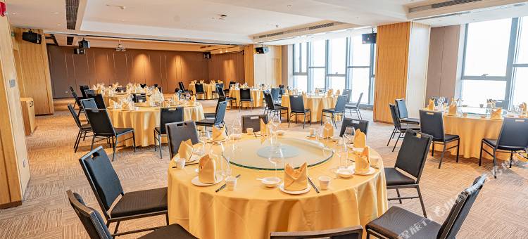 西安高新假日酒店(金光门地铁站店)图片