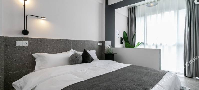 成都艺龙十苇(春熙路店)公寓(红星路四段分店)图片