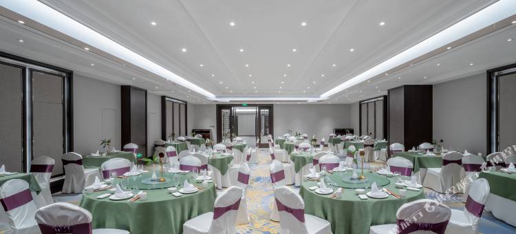 赤峰塞伦盖蒂酒店图片