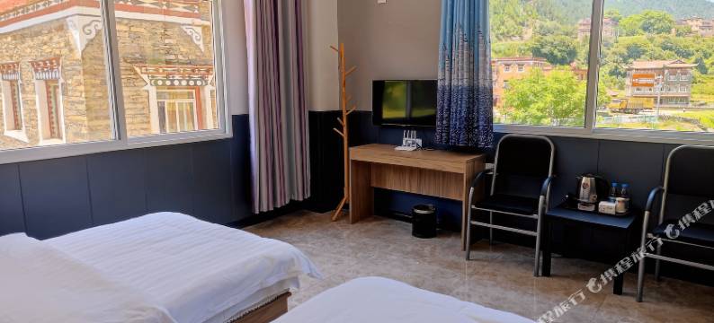 雅江途乐假日酒店图片