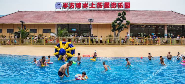 六盘水半方塘吊脚楼别墅酒店图片