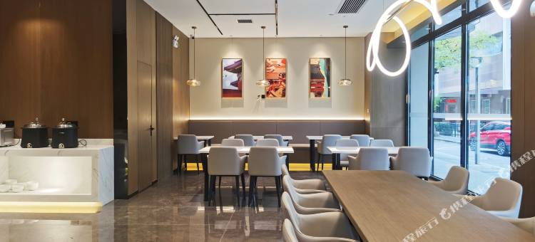 加雅酒店(西安钟鼓楼五路口地铁站店)图片