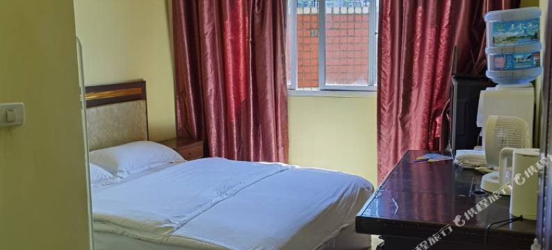 镇雄燕雪宾馆图片