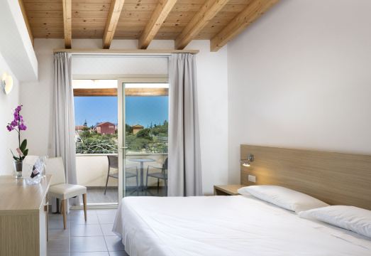 Hotel San TeodoroHotel Overview