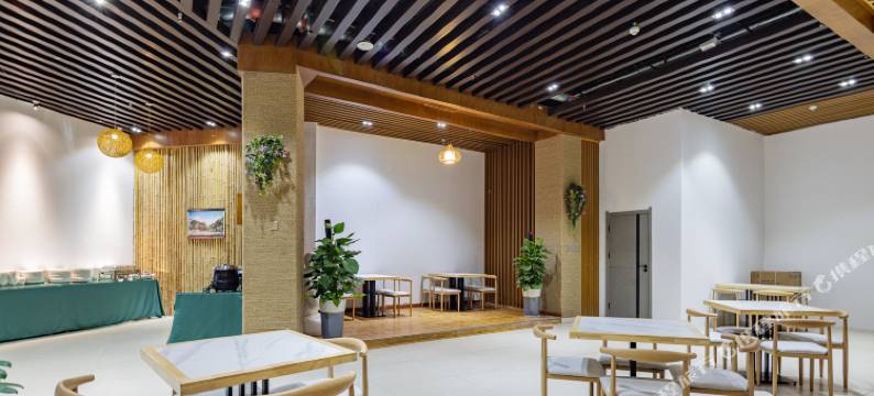 神农架枫晚酒店(木鱼镇店)图片