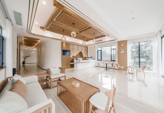 Yueban Shanshui Homestay (Nanjing Ginkgo Lake Paradise)Hotel Overview