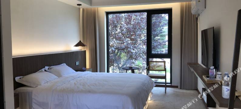 云岸山居民宿(昭通大山包店)图片