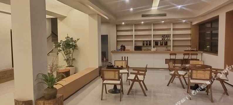 大新枕山水民宿图片