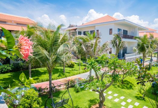 BLOOMING LOTUS RESORT Hotel Overview