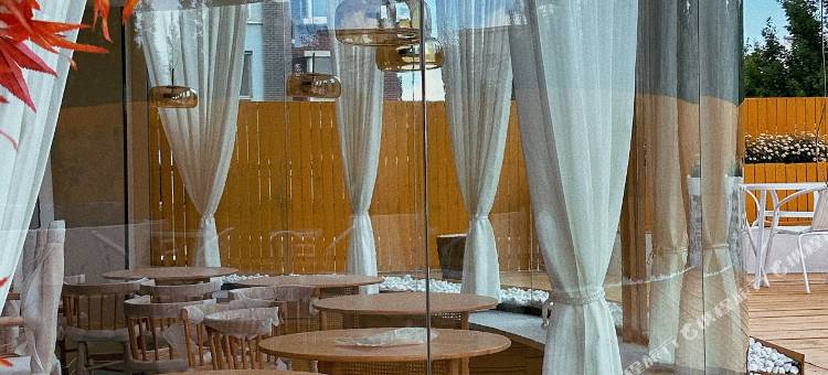 伊宁枫林晚酒店(市政府店)图片