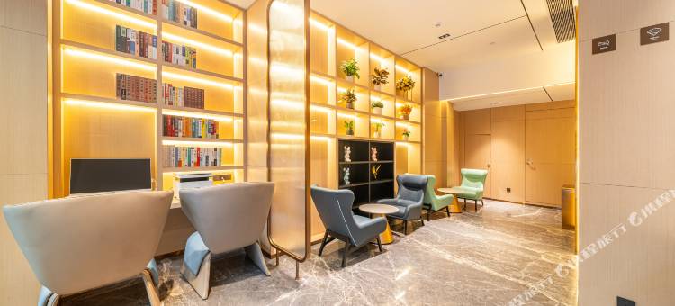 潮漫酒店(深圳万科云城西丽地铁站店)图片