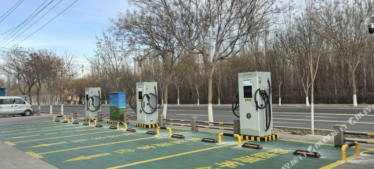 额济纳旗金玉蓝大酒店图片