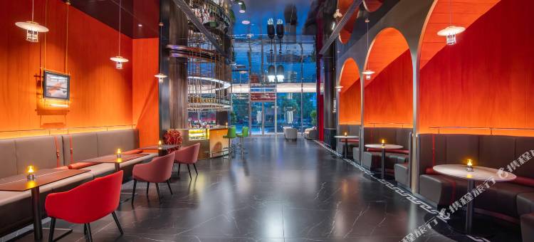 靖江金融中心Radisson RED丽芮酒店图片