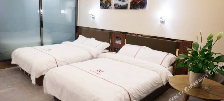 岳普湖龙欣大酒店图片