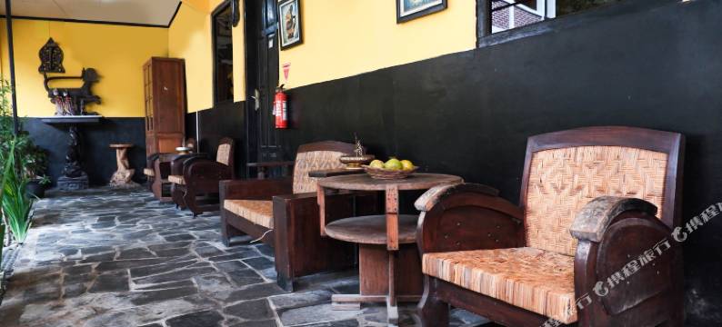 SUPER OYO 598 乌丹马斯旅馆及画廊(Hotel O Udan Mas Guesthouse& Gallery)图片