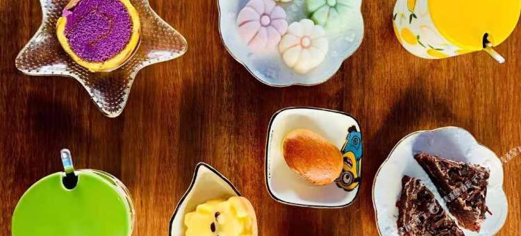 丹尼亚精品民宿(乐山高铁站店)图片