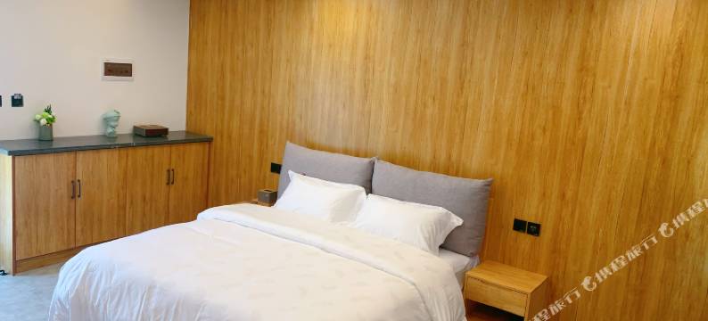 留坝紫柏康养酒店图片