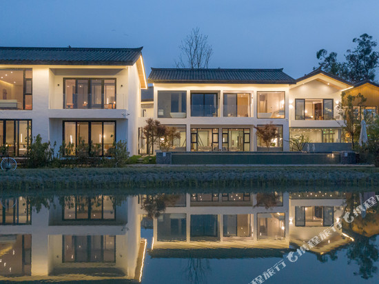 月隐花·美宿(成都新都店)