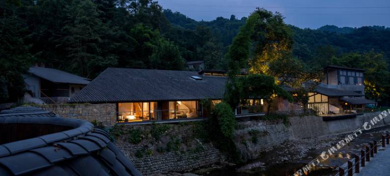 柒宿溪驻民宿(彭州龙门山柒村店)图片