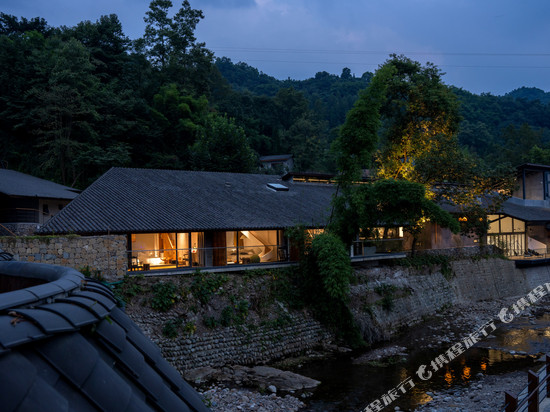 柒宿溪驻民宿(彭州龙门山柒村店)