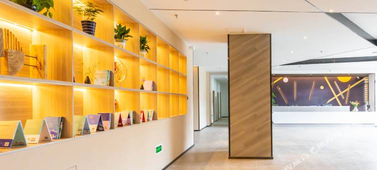 拉孜西部驿站酒店图片