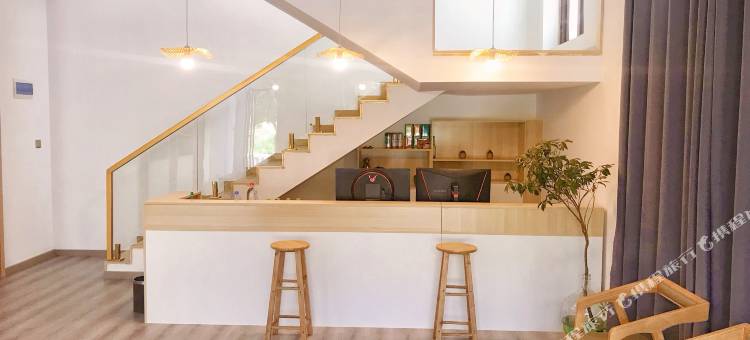 东江湖临江仙·吊桥客栈图片