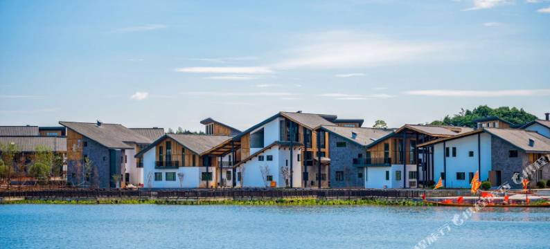 汨罗路边未看民宿图片