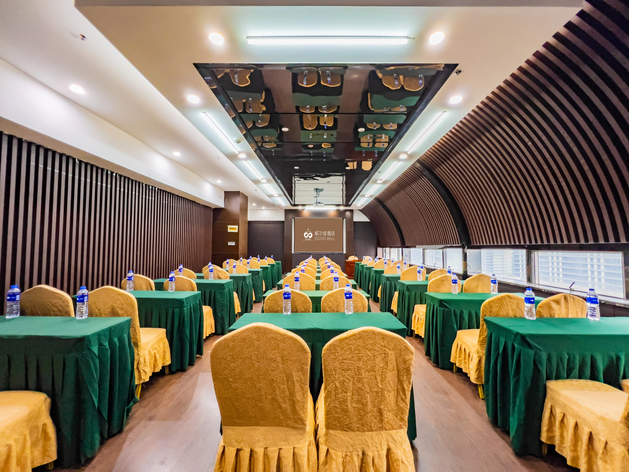 Wei'erjia Hotel Over view