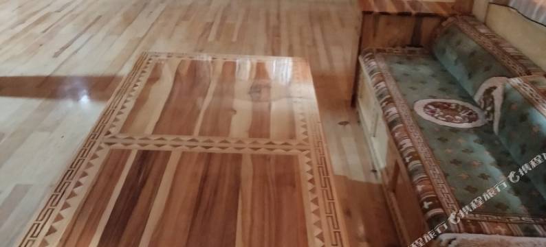 迭部珠曼措民宿图片