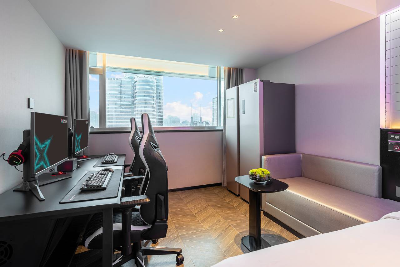 艺龙电竞酒店(杭州建国北路地铁站店)图片