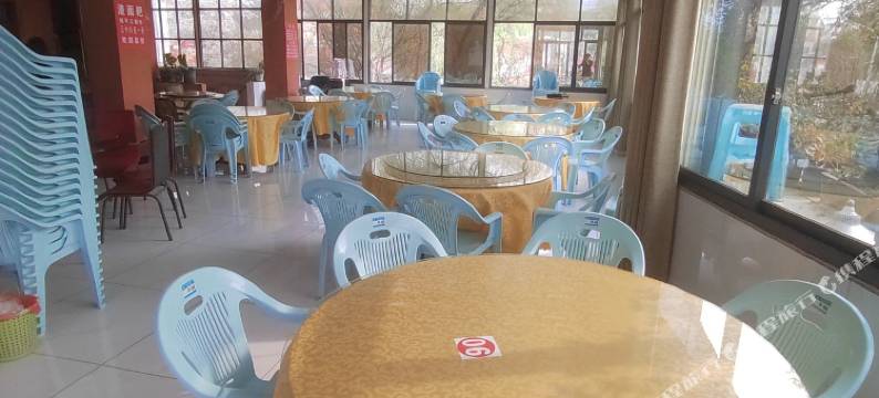 百里杜鹃花海农家图片