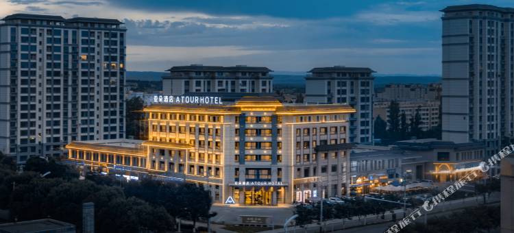 博乐友好购物中心团结北路亚朵酒店图片