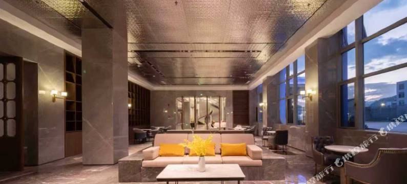 罗平万峰金庭酒店图片