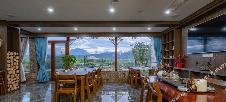 泸沽湖呀啦嗦庄园图片