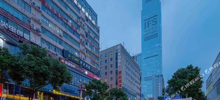 长沙国金中心桔子水晶酒店图片