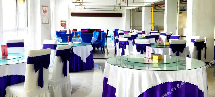 葡萄酒店(银川西部影视城贺兰演艺小镇店)图片