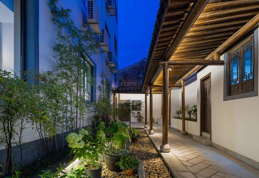 圣麓·庭院美宿（绍兴城市广场地铁站鲁迅故里店）